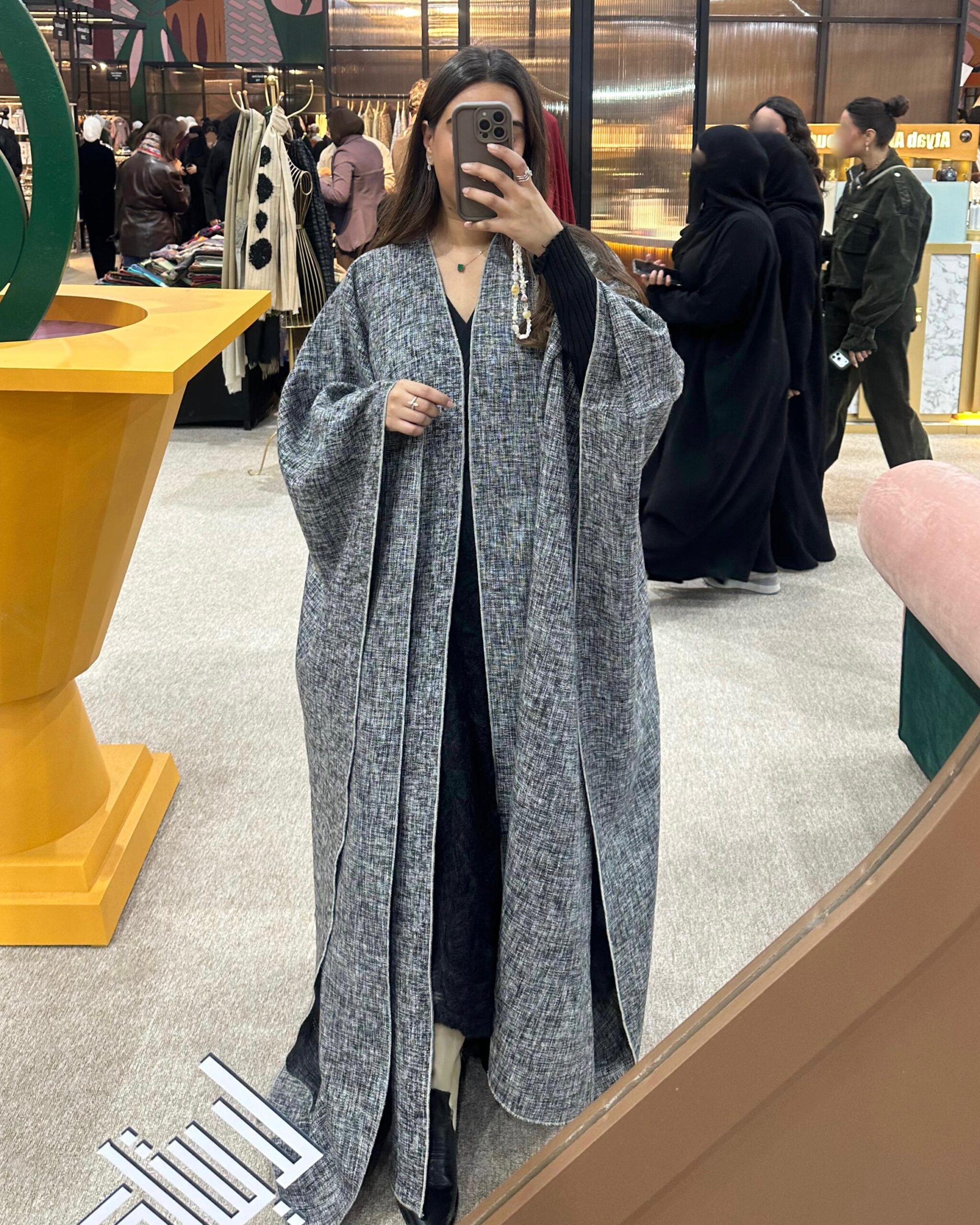 4- bisht